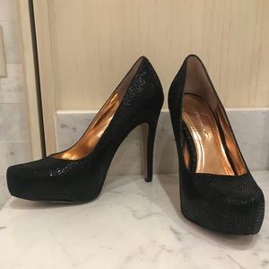 BCBGeneration black Snakeskin leather pump